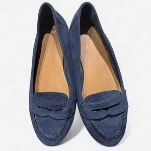 Navy Blue Soft Suede Ballet Flat Loafer Shoes (WOMENS 6) from The Gap